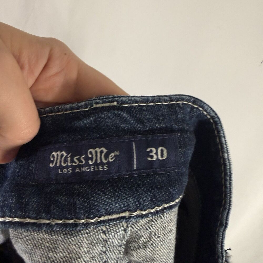 Miss Me Jean Curvy Shorts Women's 30 Dark Wash Cut Off Whiskered 4.5" Inseam - Picture 10 of 10